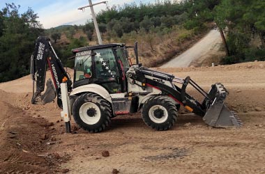 bilecik-hafriyat-aysa-hidromek-120s-beko-loader