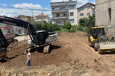 bilecik-hafriyat-temel-acma-anrosman-aysa-saim-turan